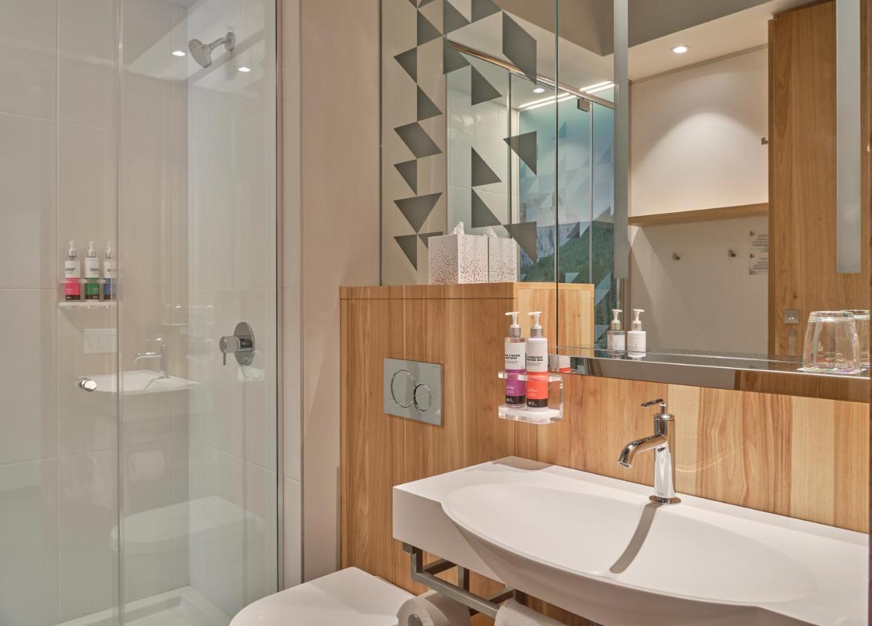 Alt Hotel Calgary University District Экстерьер фото