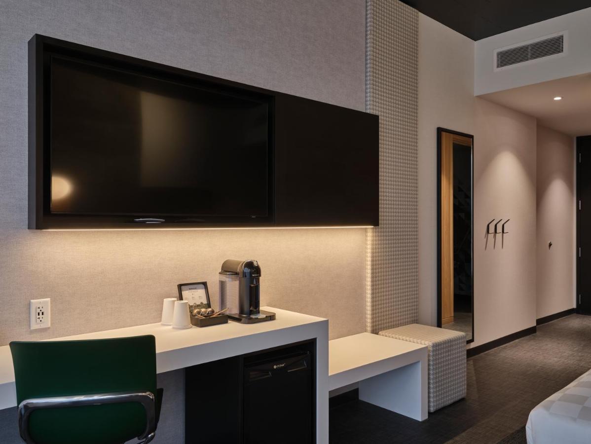 Alt Hotel Calgary University District Экстерьер фото