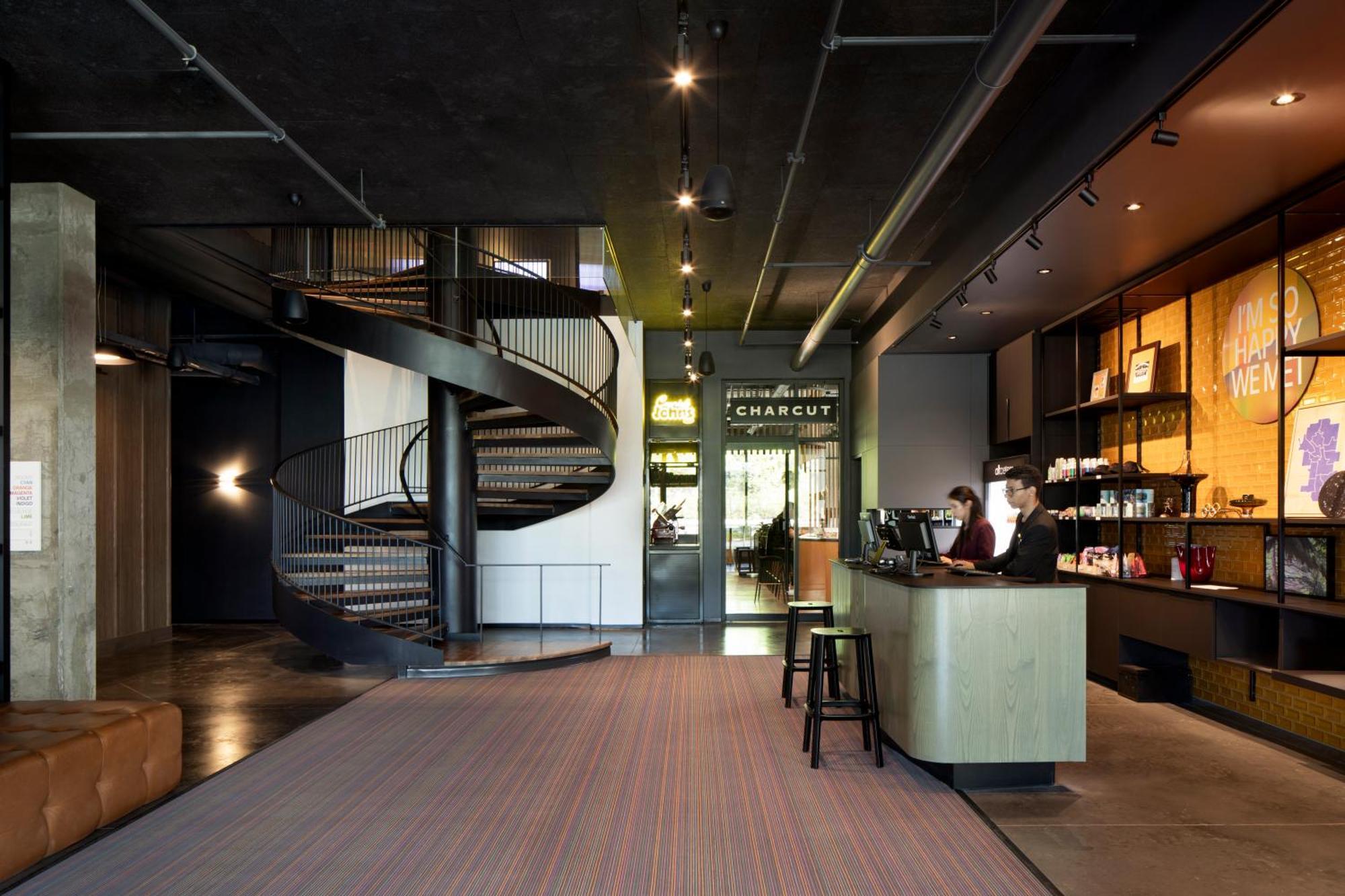 Alt Hotel Calgary University District Экстерьер фото