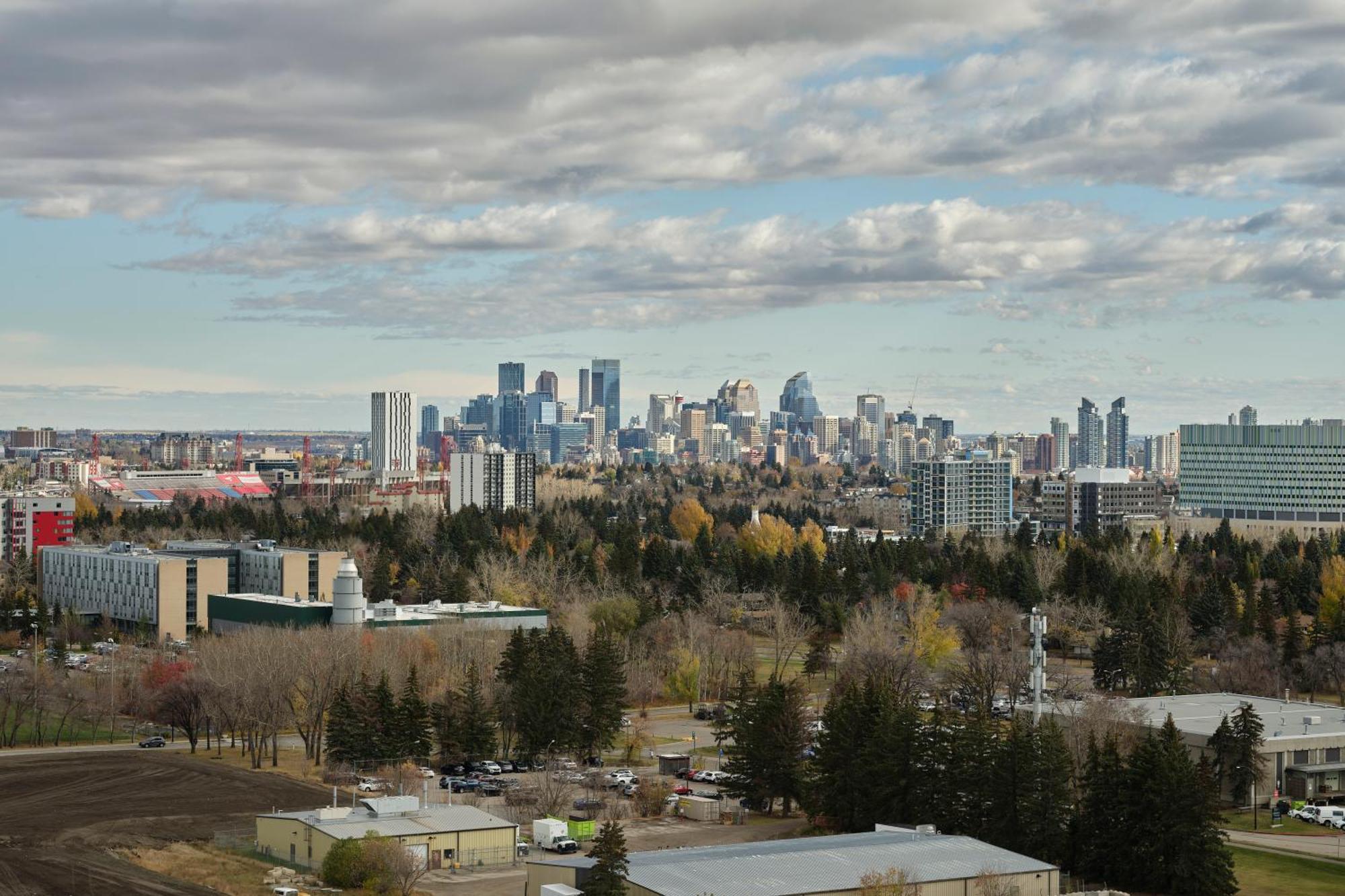 Alt Hotel Calgary University District Экстерьер фото